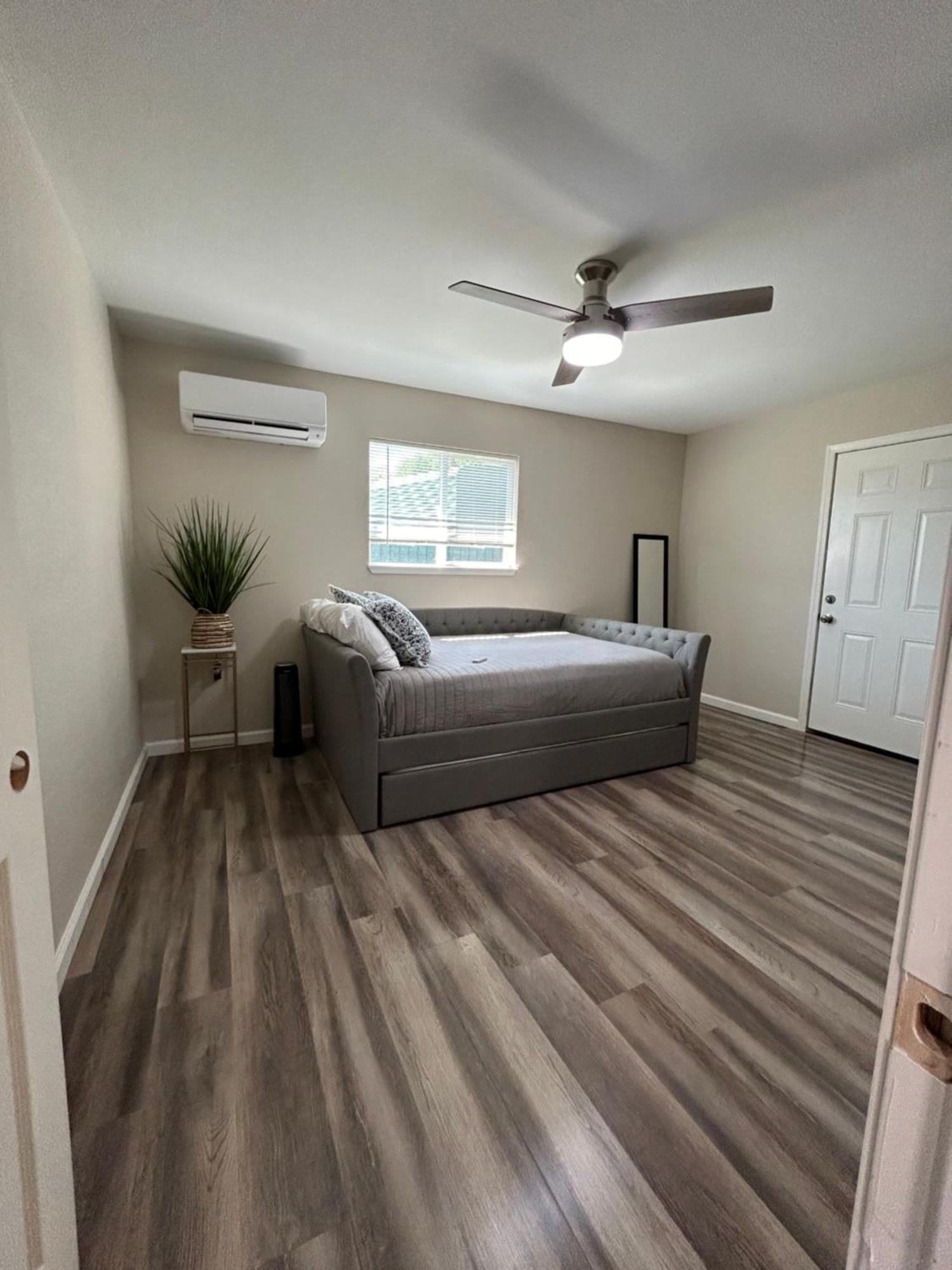 רוזוויל Beautiful Spacious Guest Home מראה חיצוני תמונה
